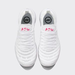 NWT Women's TechLoom Wave Sneaker White Size 8.5